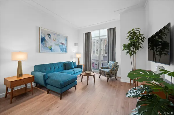 1 Renaissance Square #10D, White Plains, NY 10601