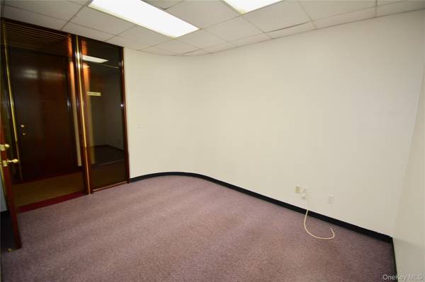 22 Southern BLVD #111, Nesconset, NY 11767