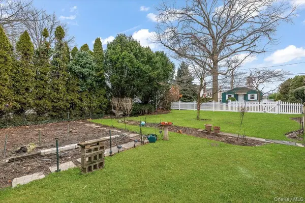 13 Elm ST, Greenvale, NY 11548