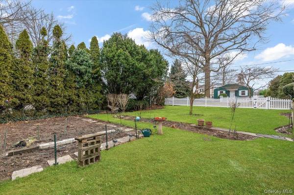 13 Elm ST, Greenvale, NY 11548
