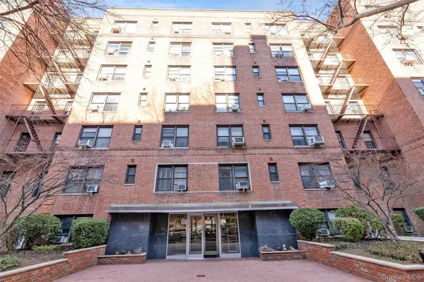 110-45 71St RD #3N, Forest Hills, NY 11375