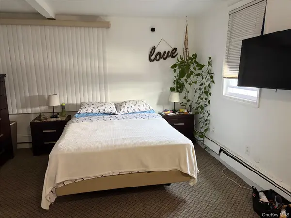 9934 164th AVE, Howard Beach, NY 11414