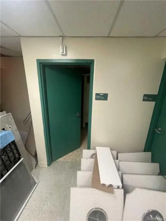 1055 E Tremont AVE #Cellar, Bronx, NY 10460