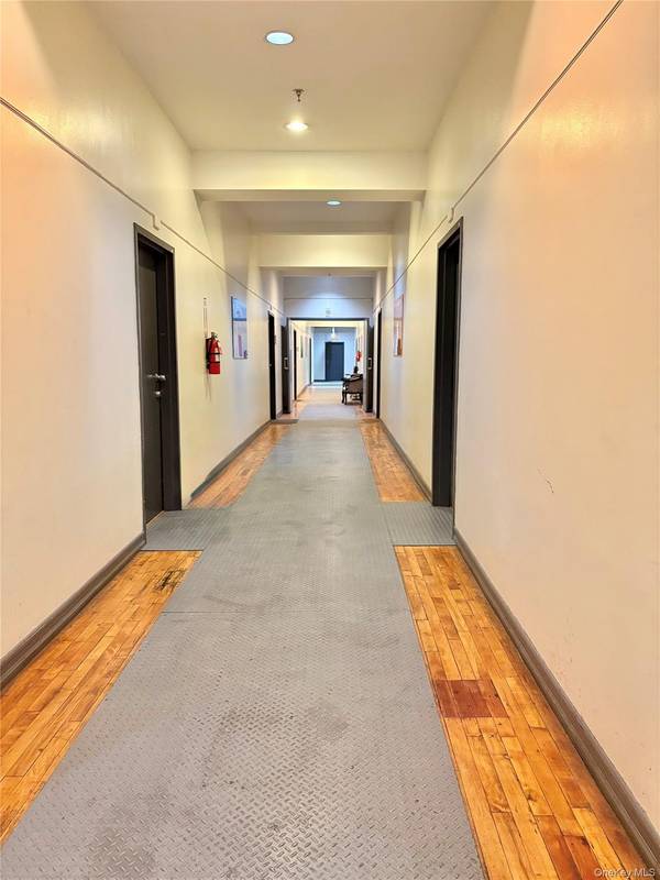 2525 Borden Ave ##221, Long Island City, NY 11101