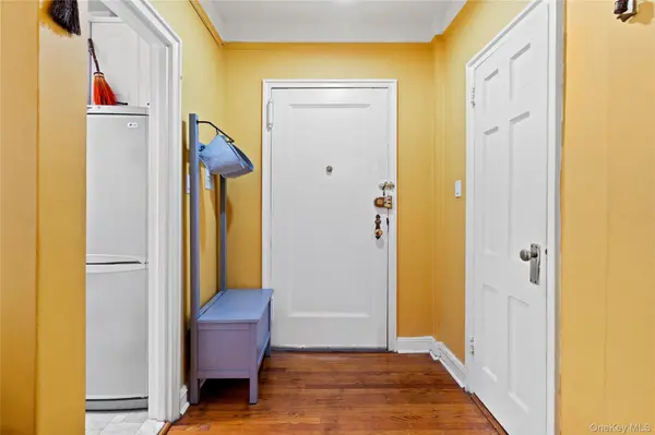 110-31 73rd RD #4N, Forest Hills, NY 11375