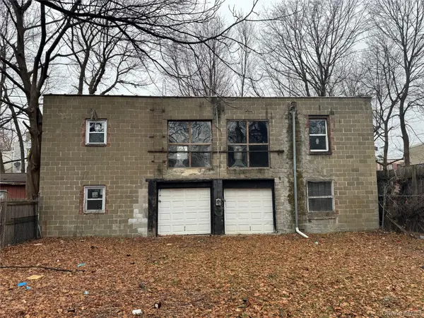 18 Hasbrouck ST, Newburgh, NY 12550