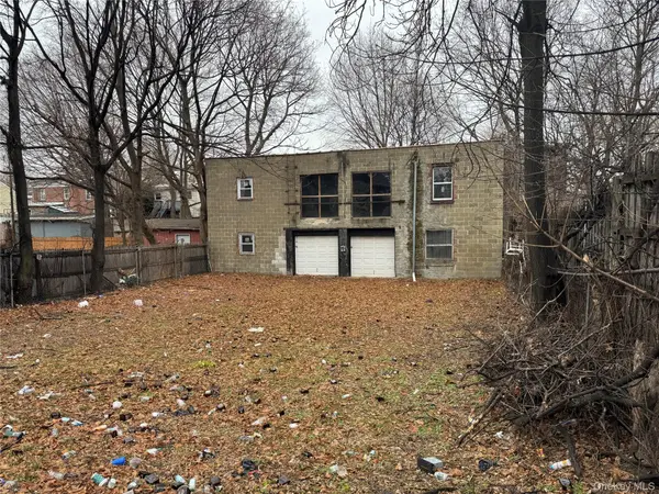 18 Hasbrouck ST, Newburgh, NY 12550