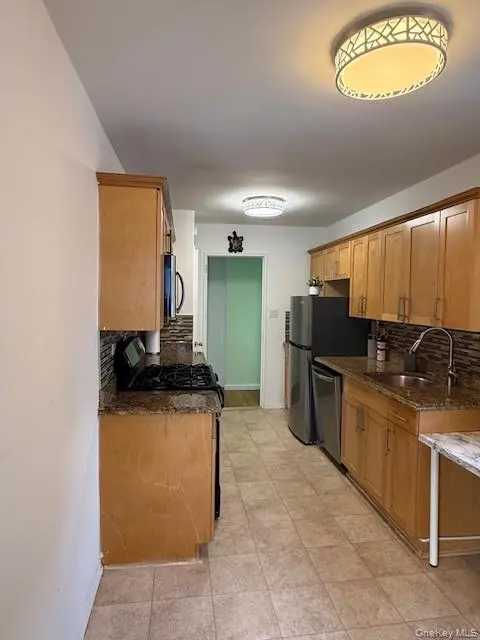 211-35 23rd AVE #5J, Bayside, NY 11360