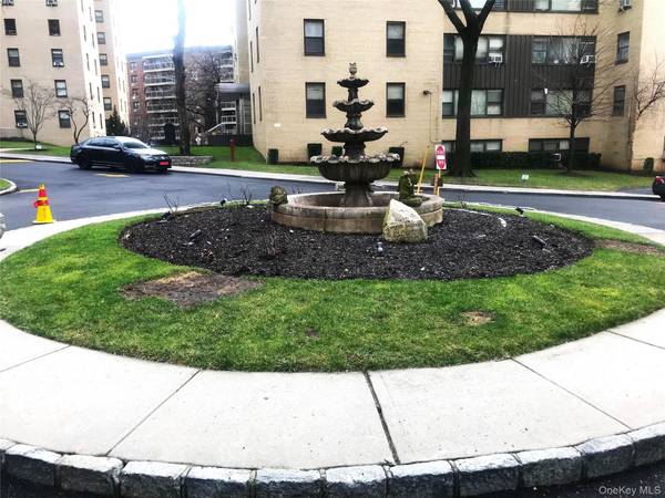 8 Fordham Hill OVAL ##6B, Bronx, NY 10468