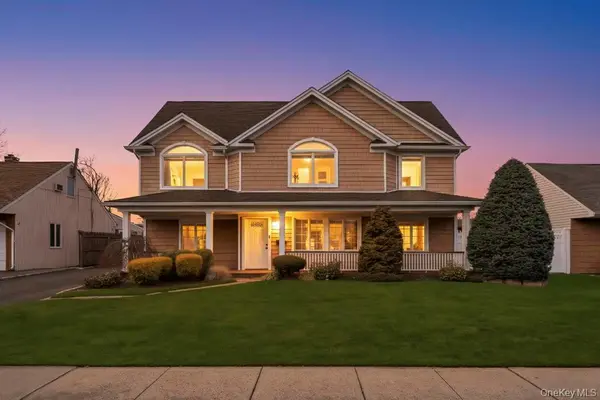 3597 Martha BLVD, Bethpage, NY 11714
