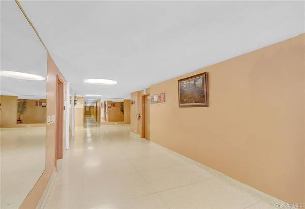 3201 Grand Concourse #4M, Bronx, NY 10468