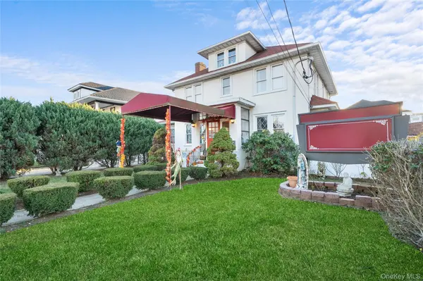 70 Park AVE, Bay Shore, NY 11706