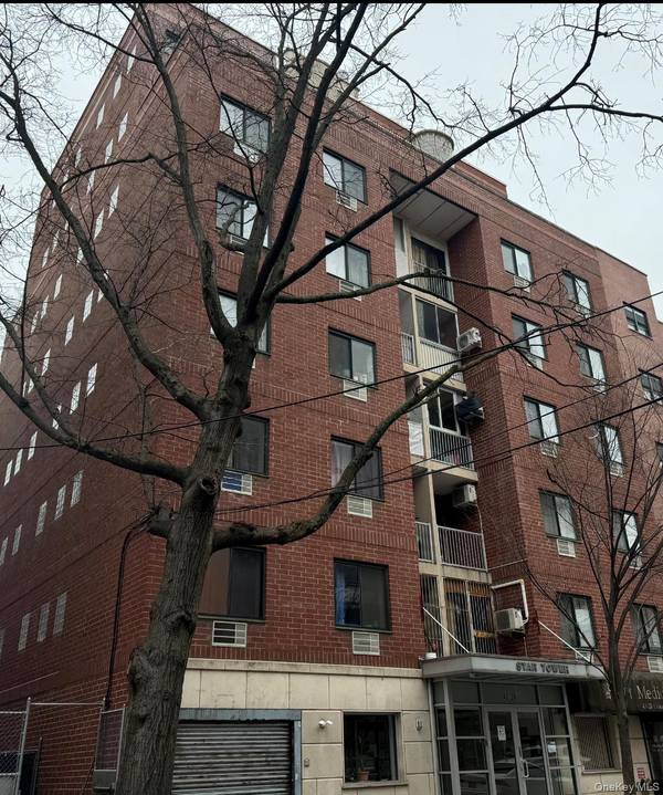 43-20 Union ST #6D, Flushing, NY 11355