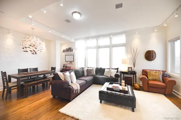 90 Bay Street Landing #8D, Staten Island, NY 10301