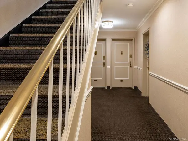 15 Bryant CRES #2B, White Plains, NY 10605