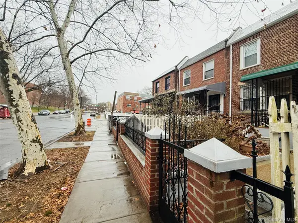 1159 Grenada PL, Bronx, NY 10466