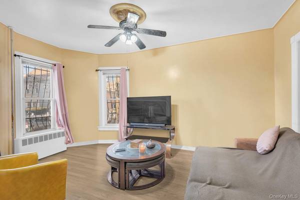 4810 Osgood ST, Bronx, NY 10470