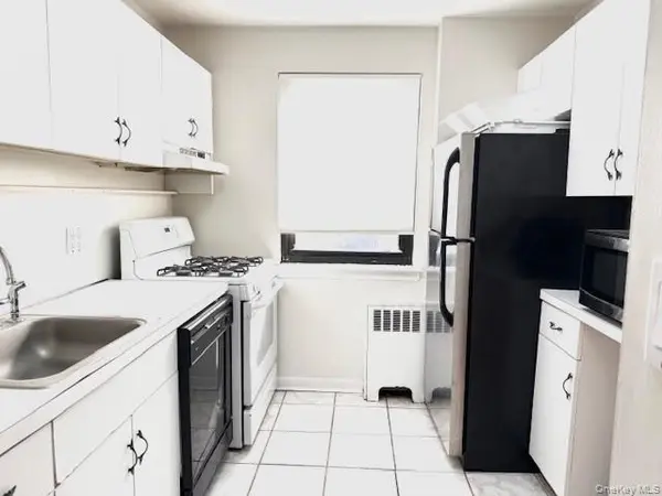 1 terrace CIR #3H, Great Neck, NY 11021