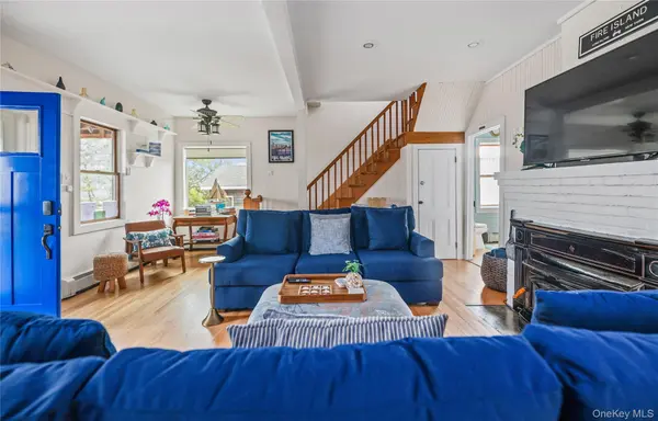 639 Ocean Breeze WALK, Ocean Beach, NY 11770