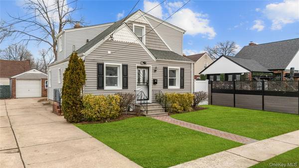 141 Booth ST, Hempstead, NY 11550