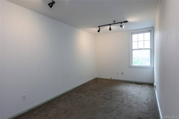 159 Green ST #24a, Kingston, NY 12401