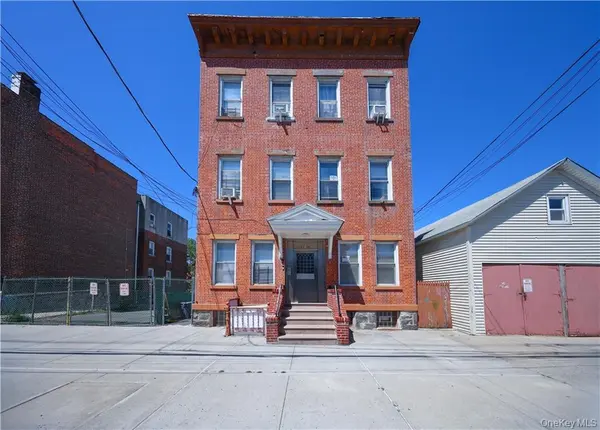 22-08 120th ST, College Point, NY 11356
