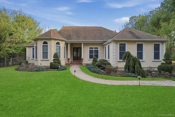 131 Malloy DR, East Quogue, NY 11942
