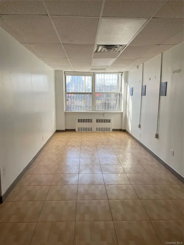 4125 Kissena BLVD #PR108, Flushing, NY 11355