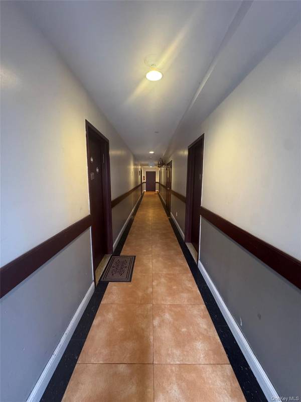 7548 Parsons BLVD #2A, Fresh Meadows, NY 11366