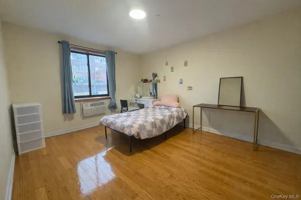 7548 Parsons BLVD #2A, Fresh Meadows, NY 11366