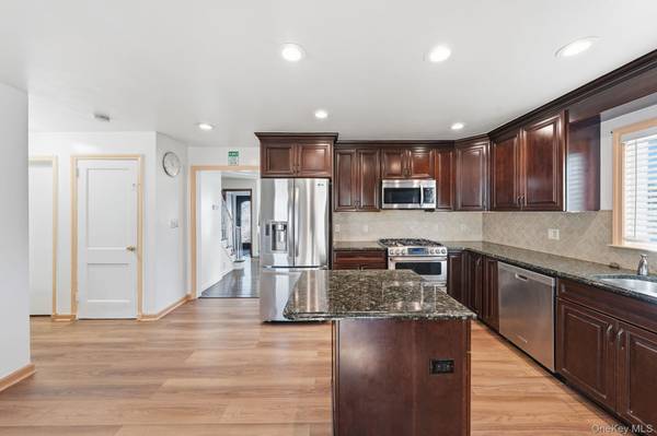 295 union AVE, Lynbrook, NY 11563