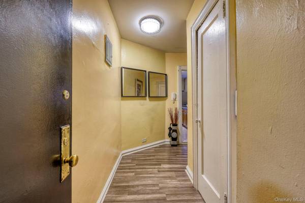 1372 Shakespear AVE #2H, Bronx, NY 10452