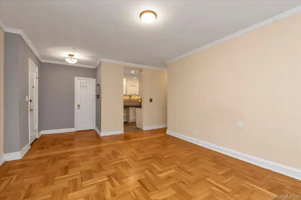 48-35 43 ST #4C, Woodside, NY 11377