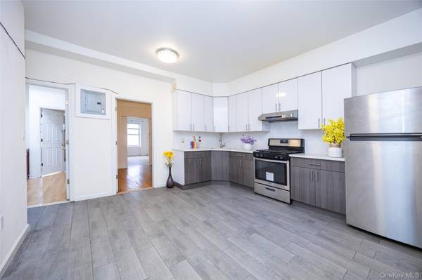 37-46 83rd ST, Jackson Heights, NY 11372