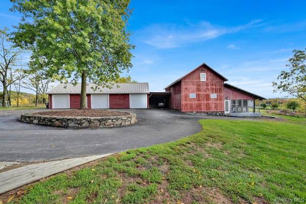 247 Sarah Wells TRL, Campbell Hall, NY 10916