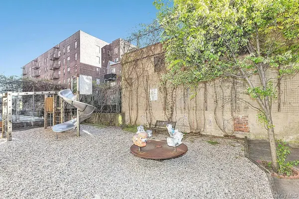 67-30 Clyde ST #4P, Forest Hills, NY 11375