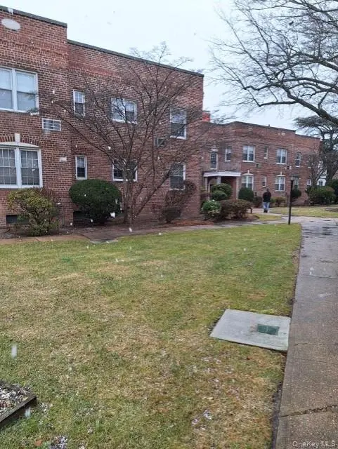 250 Central AVE #E218, Lawrence, NY 11559