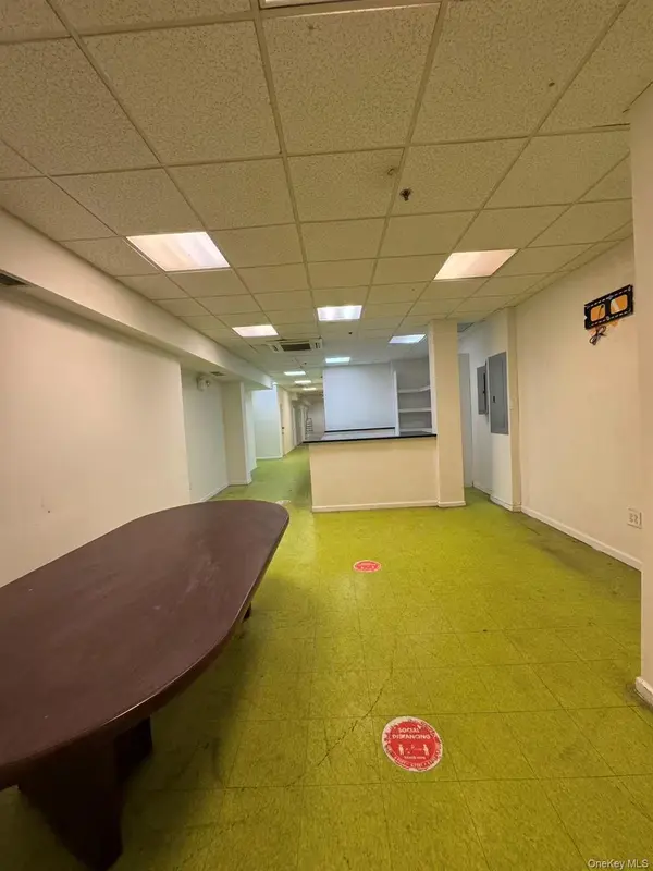146-27 Beech AVE #C2, Flushing, NY 11355