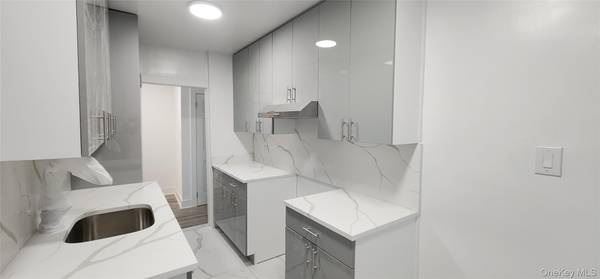 83-52 Talbot Street #1-J, Kew Gardens, NY 11415