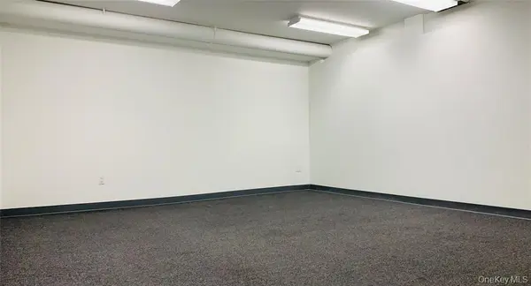 136-89 Roosevelt AVE #2nd Floor, Flushing, NY 11354