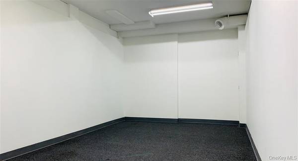 136-89 Roosevelt AVE #2nd Floor, Flushing, NY 11354