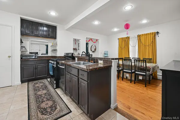 13 Herbert AVE, Port Washington, NY 11050