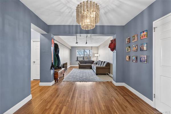 142-21 26th AVE #5D, Flushing, NY 11354