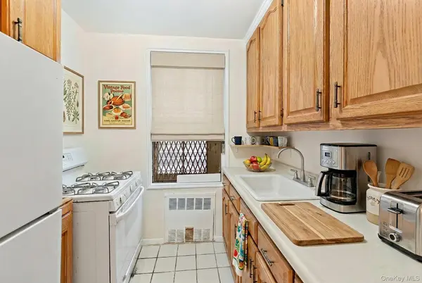 3210 Arlington AVE #3D, Bronx, NY 10463