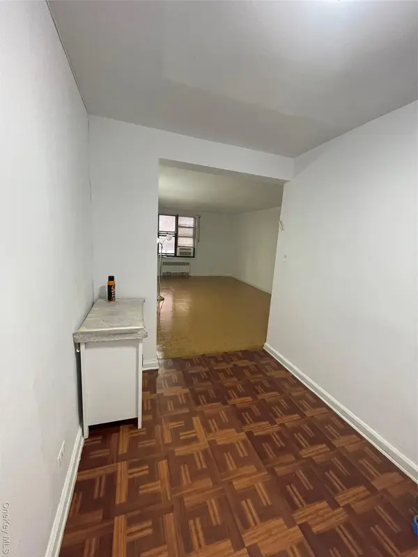 83-40 Austin ST #2 j, Kew Gardens, NY 11415