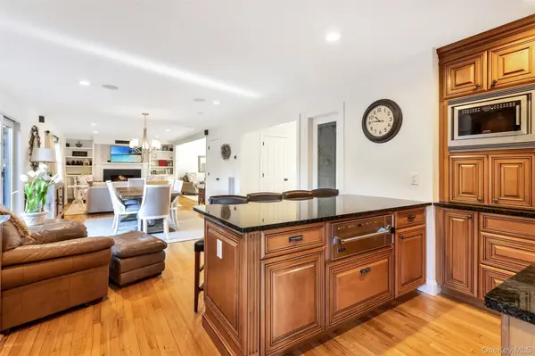 435 Luptons Point RD, Mattituck, NY 11952