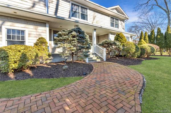 435 Luptons Point RD, Mattituck, NY 11952