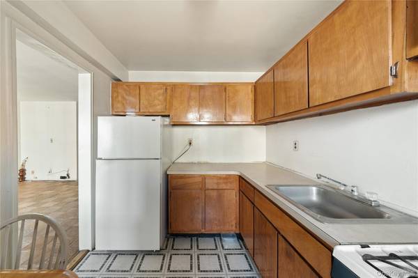 370 Westchester AVE #2N, Port Chester, NY 10573