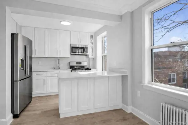 141-37 Union Turnpike #2-O, Flushing, NY 11367