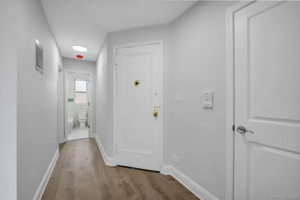 141-37 Union Turnpike #2-O, Flushing, NY 11367
